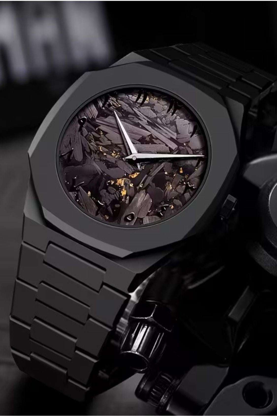 Arabic Noir Timepiece - Noir Black
