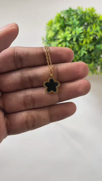 Double Color Clover Flower Pendant Necklace